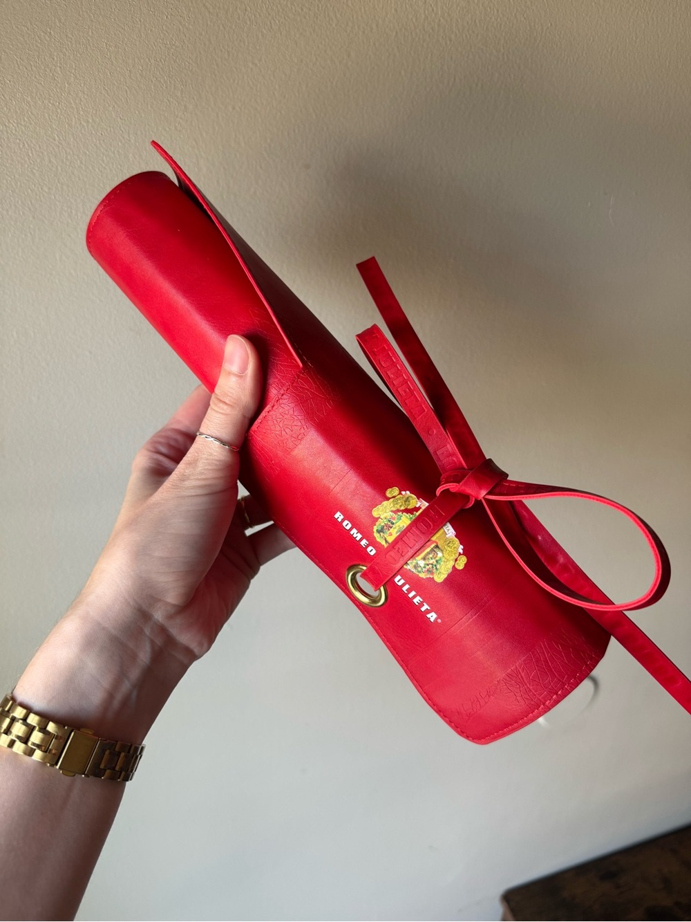 Romeo y Julieta Red Leather Cigar Roll Case Travel Pouch Holder
